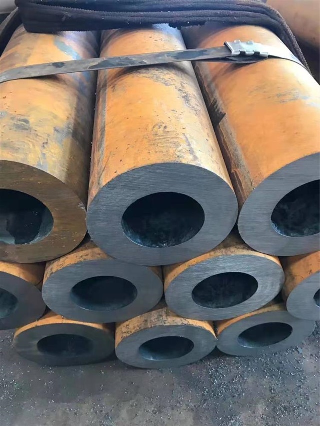 鹤岗20号厚壁无缝钢管
