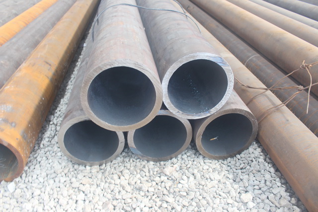 鹤岗大口径壁厚无缝钢管