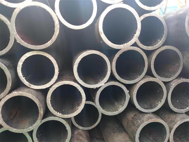鹤岗10#结构用无缝钢管
