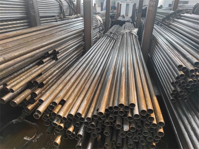 鹤岗35CrMo精密无缝钢管